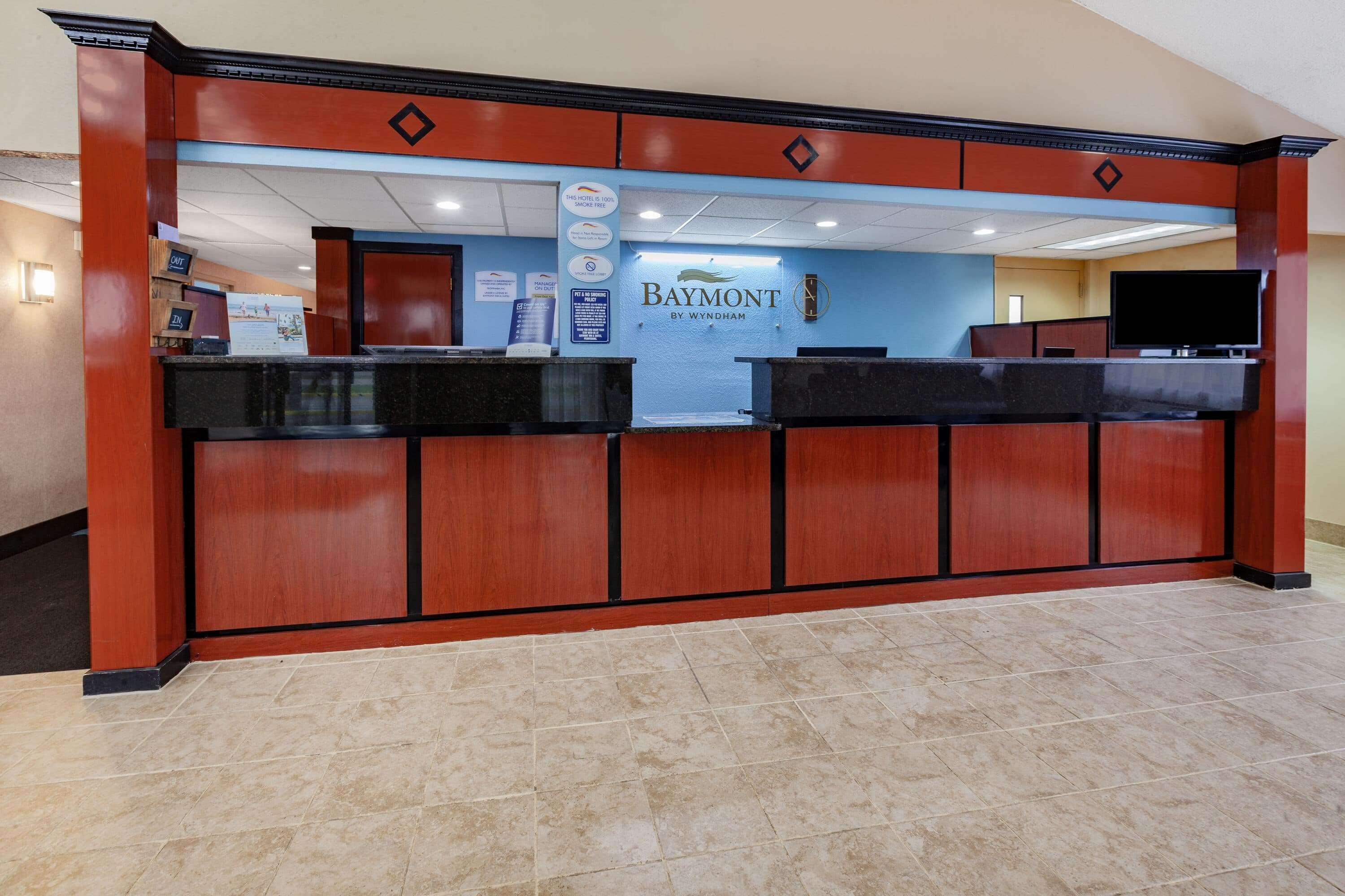 Baymont By Wyndham Perrysburg-Toledo Hotel Exterior photo