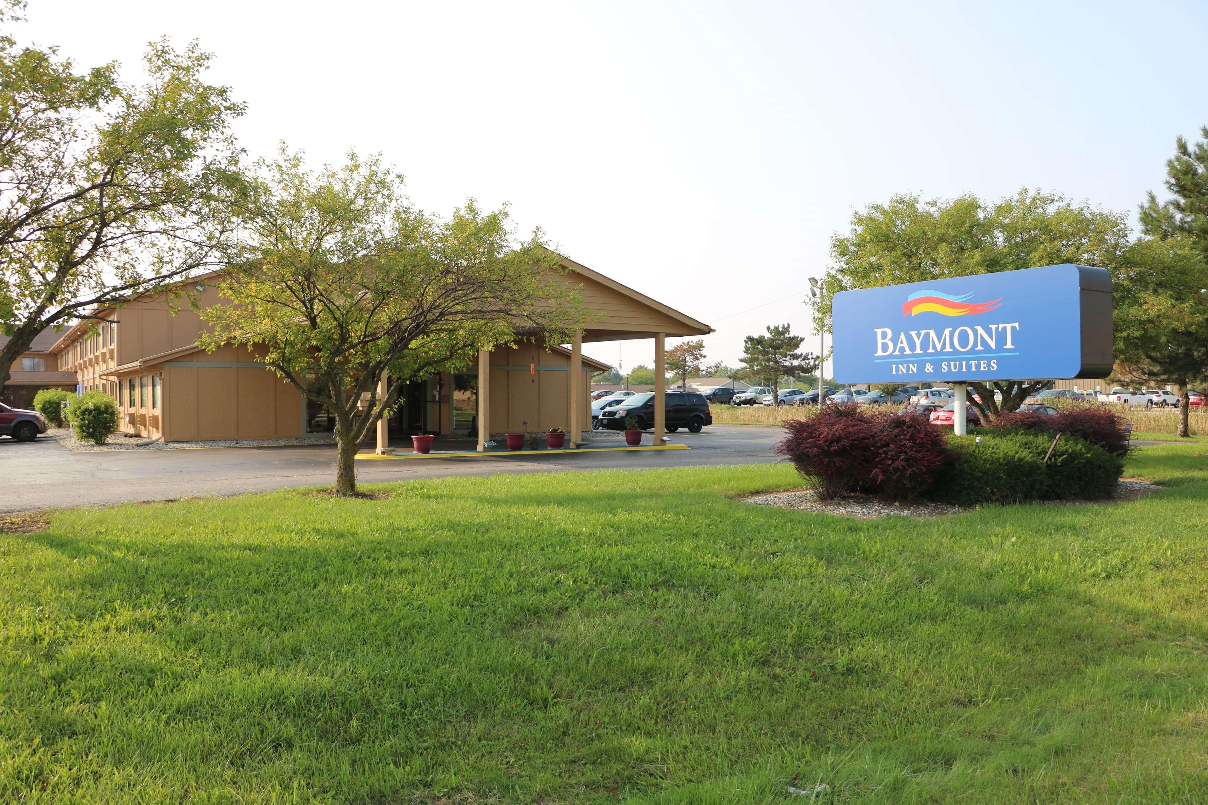 Baymont By Wyndham Perrysburg-Toledo Hotel Exterior photo