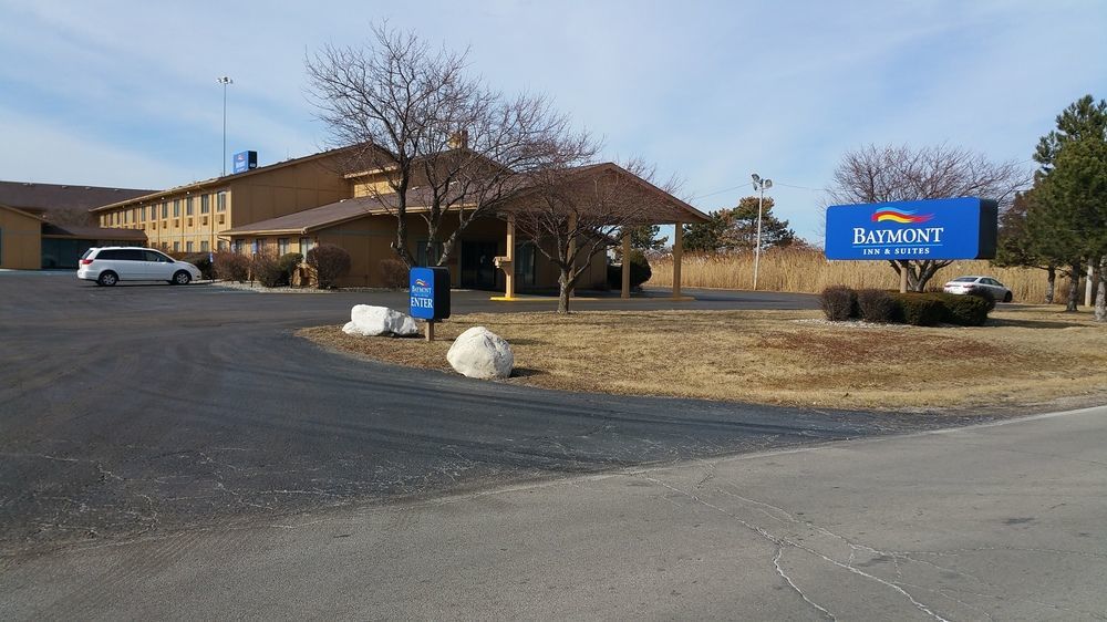 Baymont By Wyndham Perrysburg-Toledo Hotel Exterior photo